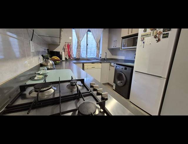 3 BEDROOM APARTMENT FOR SALE IN ISLAND VIEW